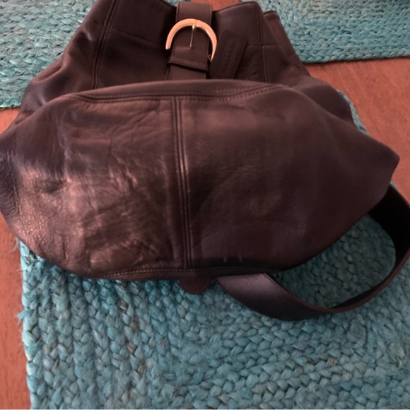 Coach black bag one shoulder strap w/option of zipper or reach in. - Picture 3 of 6